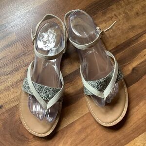 Toms Size 10 Lexie Leopard print ankle strap flat sandals